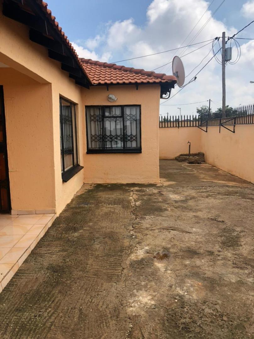 573738_IMG-20220526-WA0005